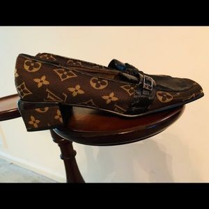 Vintage Louis Vuitton monogram women’s loafers